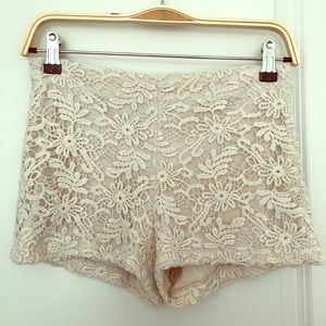 Beige lace shorts